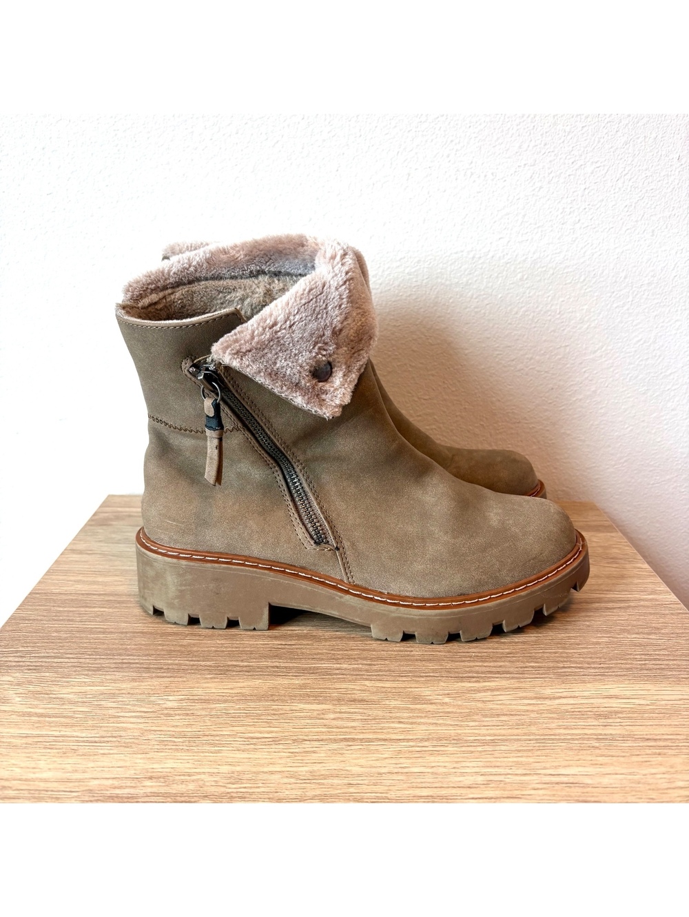 BareTraps Westry Wyoming Womens Boots Taupe Suede Size 8, Outdoor Winter Booties